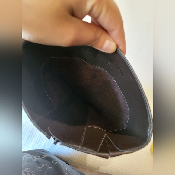 Elegant Brown Leather Knee-High Boots - Picture 9 of 12